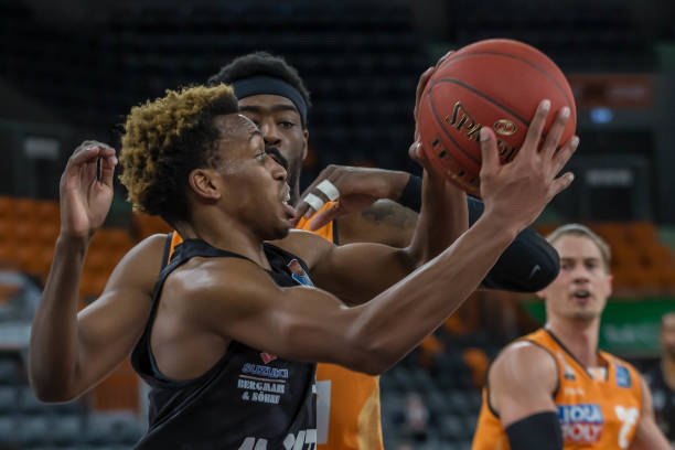 比如罗伯逊 比如罗伯逊