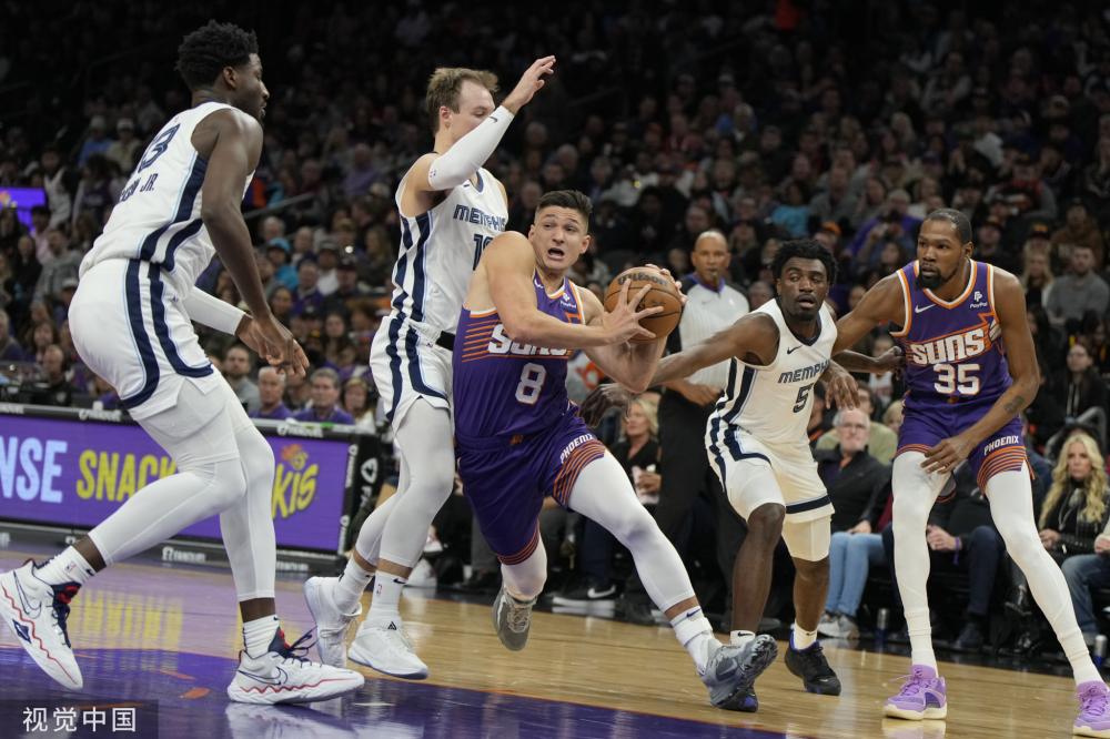 对方球员站 对方球员站