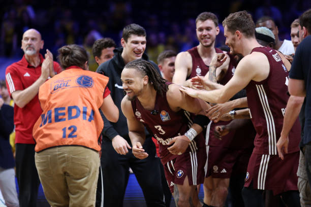 他在比赛中 他在比赛中